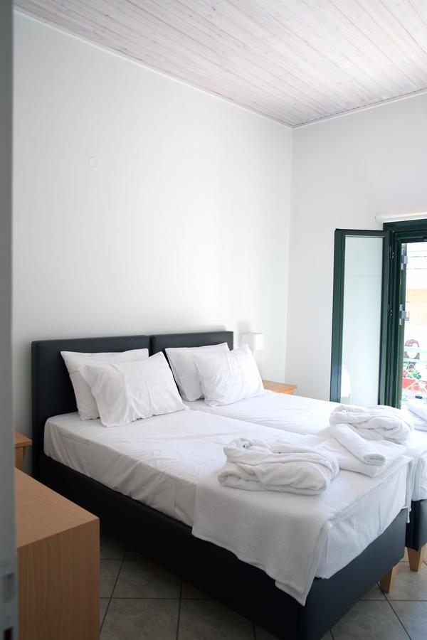 Geo Holiday Studios Kyparissia Exterior photo